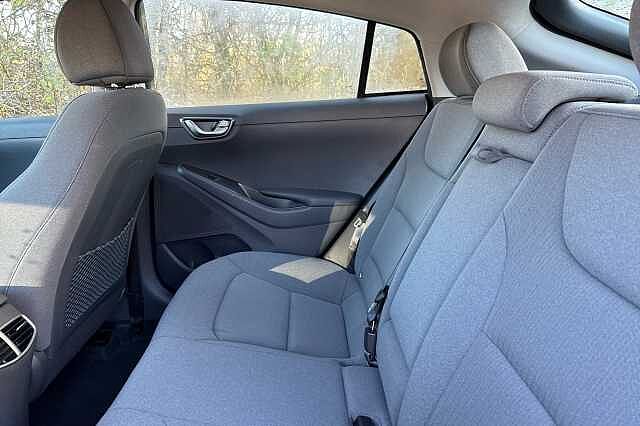 Hyundai Ioniq 1.6 GDi Hybrid Premium 5dr DCT